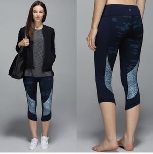LULULEMON Wunder Under Crop Leggings Heathered Lotus Camo‎ Oil Slick Blue Size 4